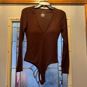 Glassy Network Brown Ribbed Deep V Brami Bodysuit